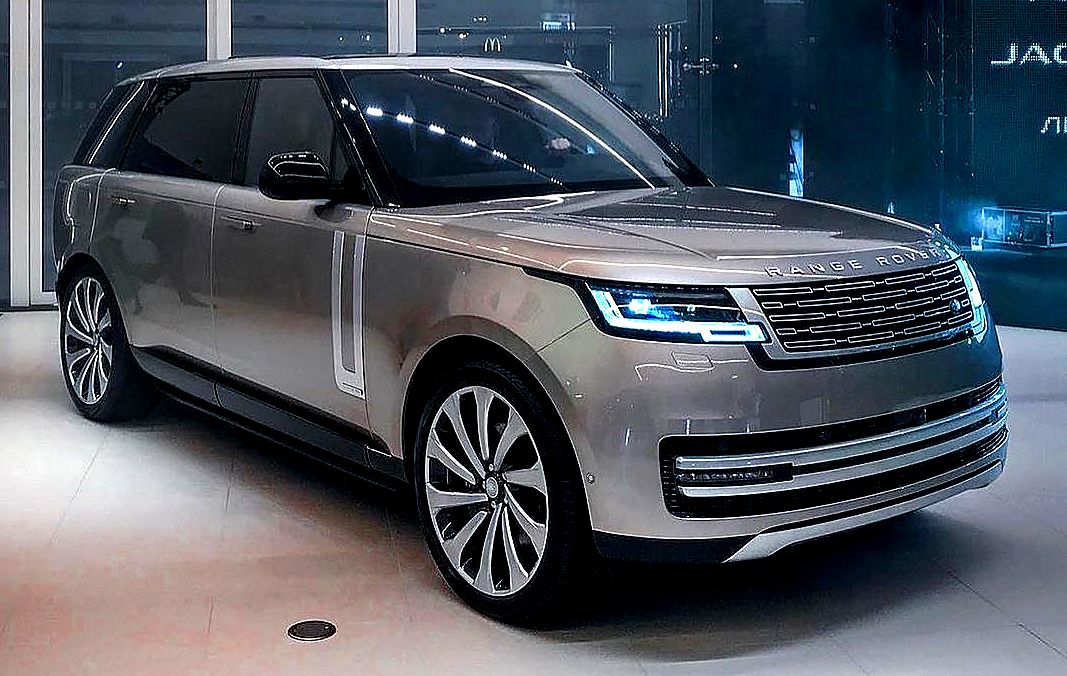 2022 Range Rover SV in Eiger Grey, Luxurious SUV